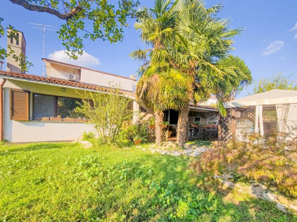 casa indipendente in vendita a Calvenzano