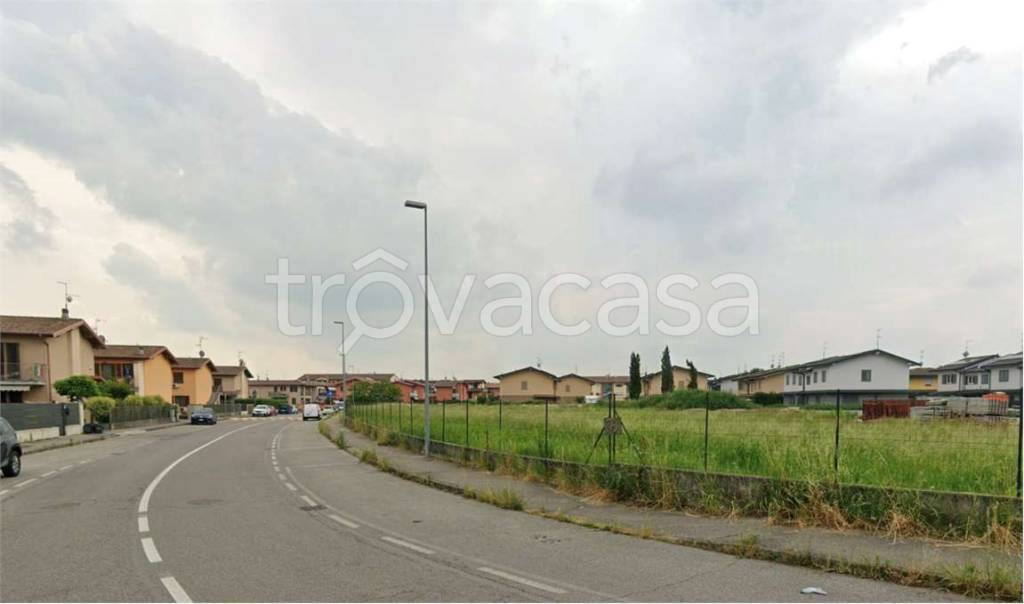 terreno edificabile in vendita a Calvenzano