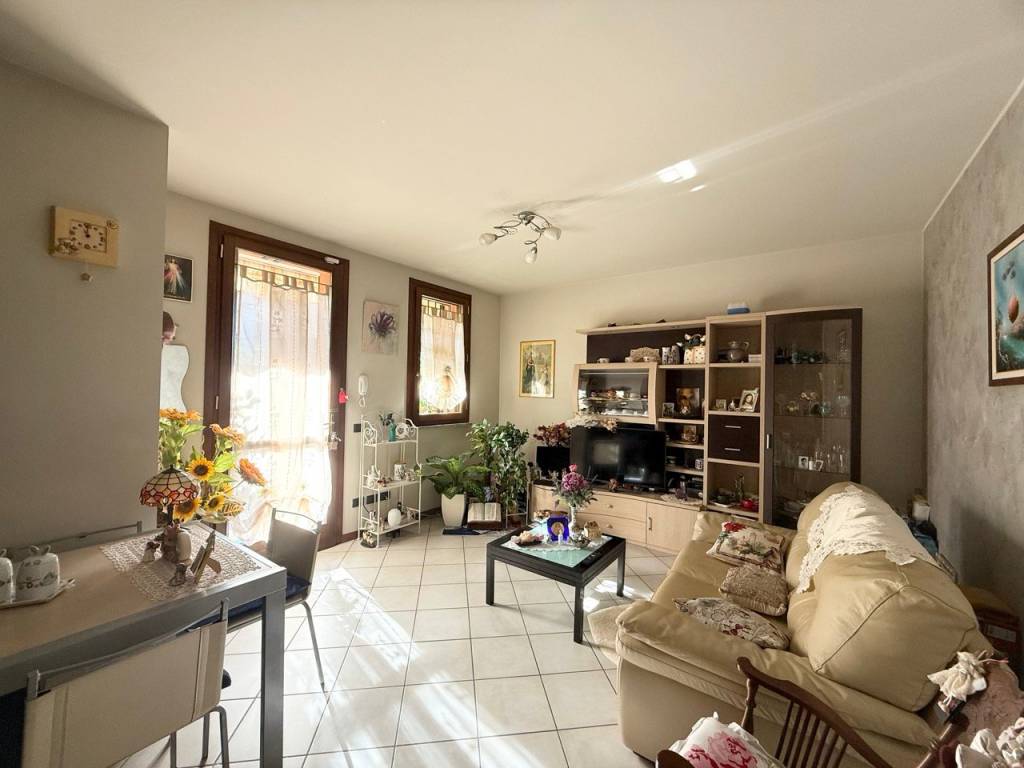 appartamento in vendita a Calvenzano