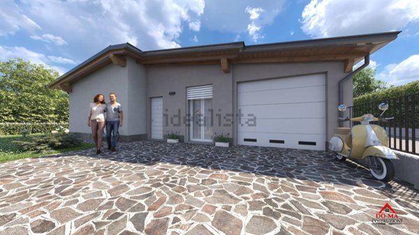 casa indipendente in vendita a Calvenzano