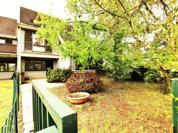 casa indipendente in vendita a Calvenzano