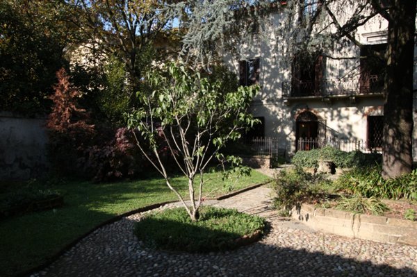 casa indipendente in vendita a Calvenzano