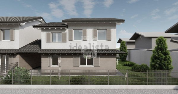 casa indipendente in vendita a Calvenzano