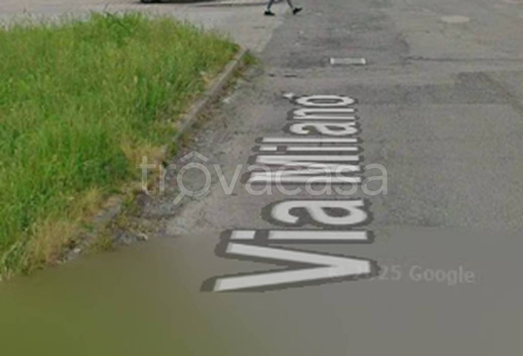 locale commerciale in vendita a Calvenzano