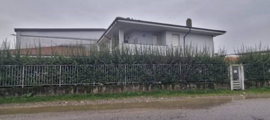 appartamento in vendita a Calvenzano