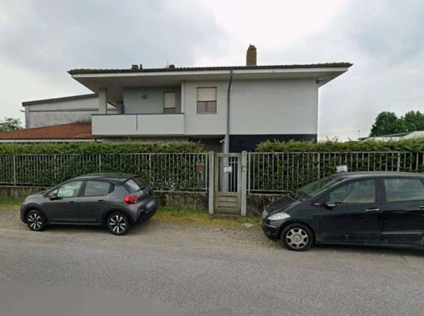 casa indipendente in vendita a Calvenzano