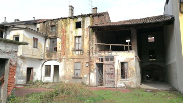 casa indipendente in vendita a Calvenzano