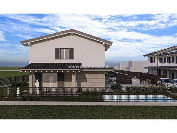 casa indipendente in vendita a Calvenzano