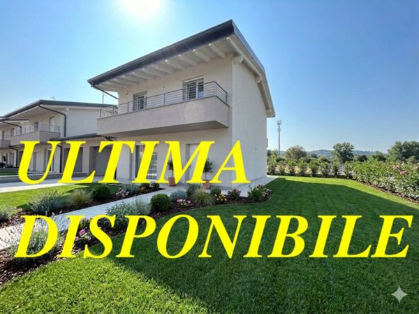casa indipendente in vendita a Calvenzano