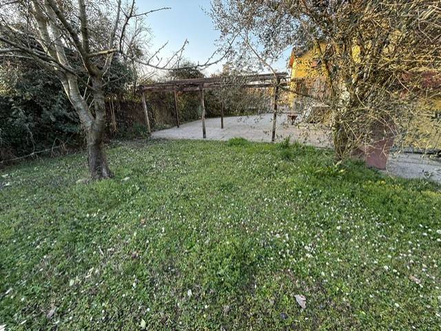 casa indipendente in vendita a Calvenzano