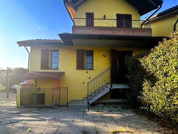 casa indipendente in vendita a Calvenzano