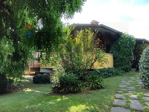casa indipendente in vendita a Calvenzano