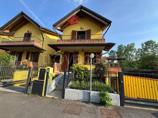 casa indipendente in vendita a Calvenzano