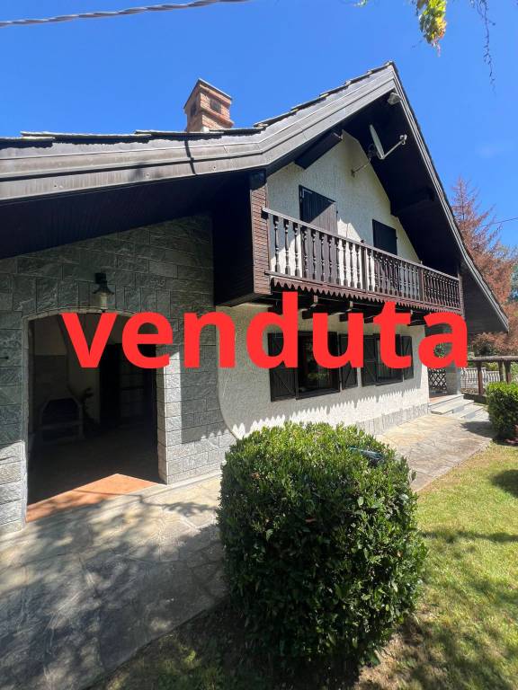 casa indipendente in vendita ad Ala di Stura