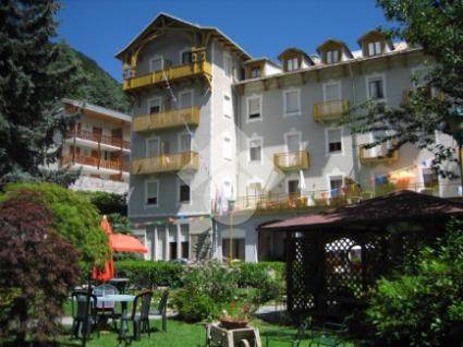 appartamento in vendita ad Ala di Stura in zona Pian del Tetto