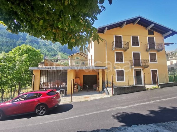 casa indipendente in vendita ad Ala di Stura in zona Mondrone