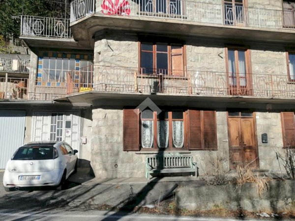 appartamento in vendita ad Ala di Stura in zona Cresto