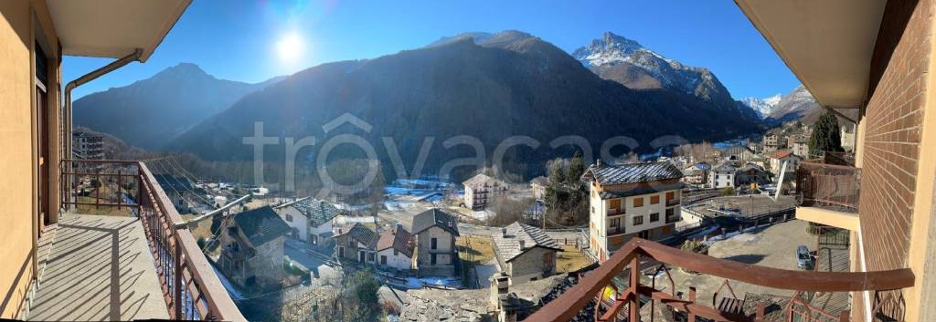 appartamento in vendita ad Ala di Stura