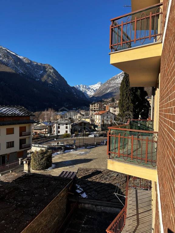 appartamento in vendita ad Ala di Stura