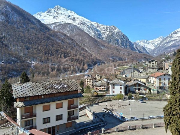 appartamento in vendita ad Ala di Stura in zona Pian del Tetto