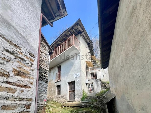 casa semindipendente in vendita ad Ala di Stura