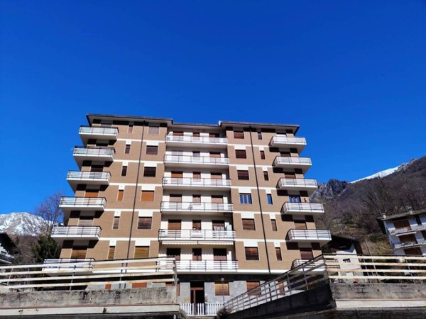 appartamento in vendita ad Ala di Stura in zona Pian del Tetto