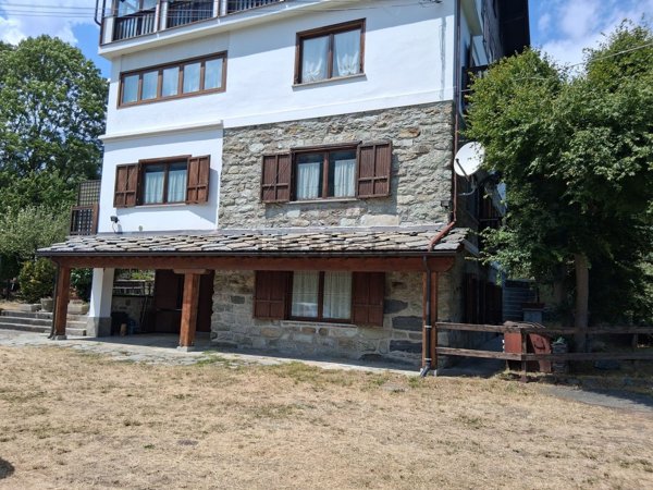 appartamento in vendita ad Ala di Stura in zona Pian del Tetto