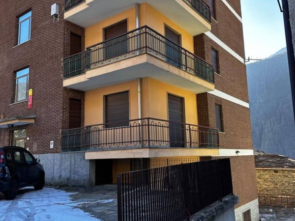 appartamento in vendita ad Ala di Stura in zona Pian del Tetto