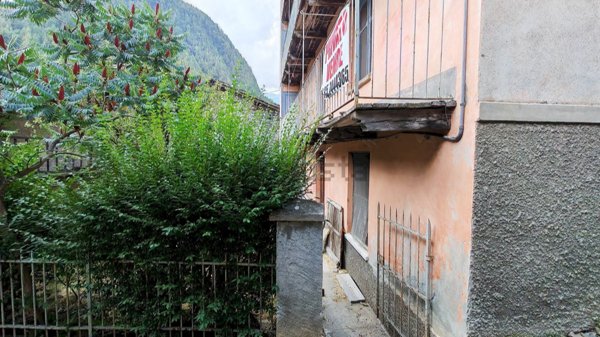 casale in vendita ad Ala di Stura in zona Mondrone