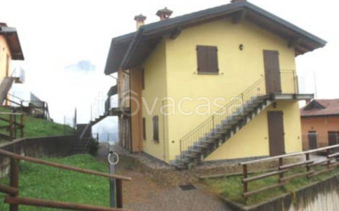 monolocale in vendita a Camerata Cornello