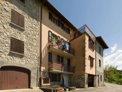 appartamento in vendita a Camerata Cornello