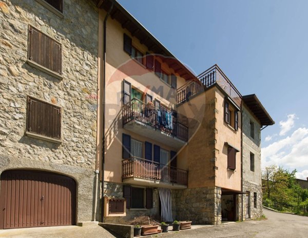 appartamento in vendita a Camerata Cornello