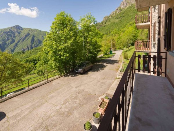 appartamento in vendita a Camerata Cornello