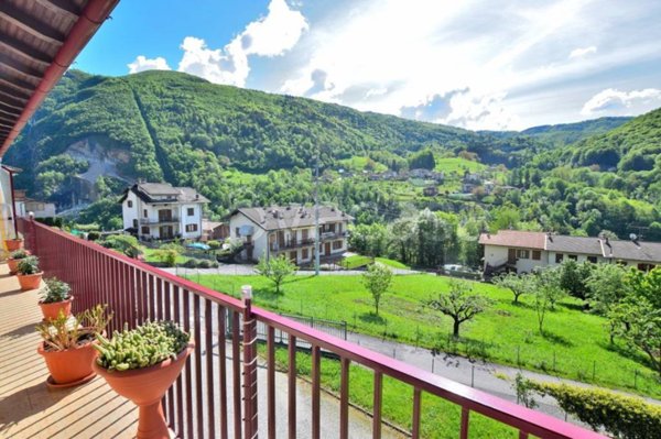 appartamento in vendita a Camerata Cornello