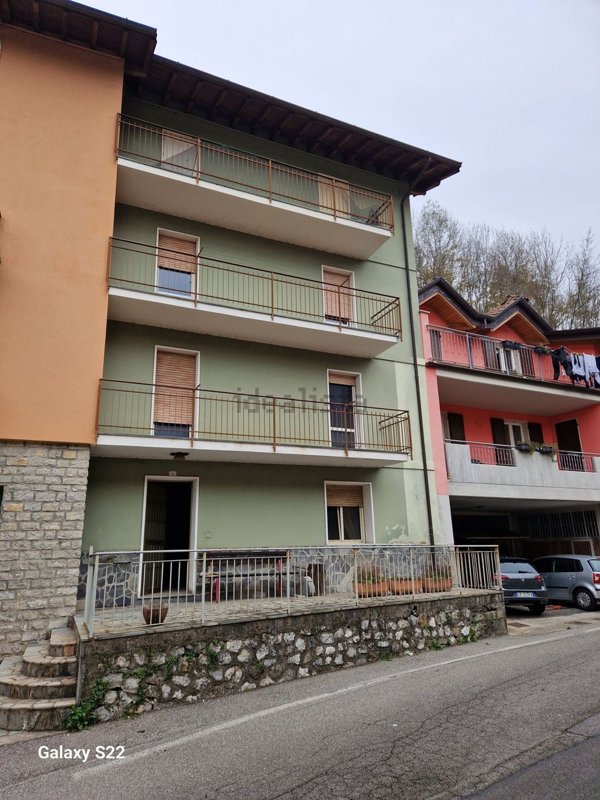 casa indipendente in vendita a Camerata Cornello