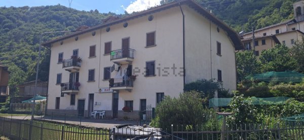 appartamento in vendita a Camerata Cornello