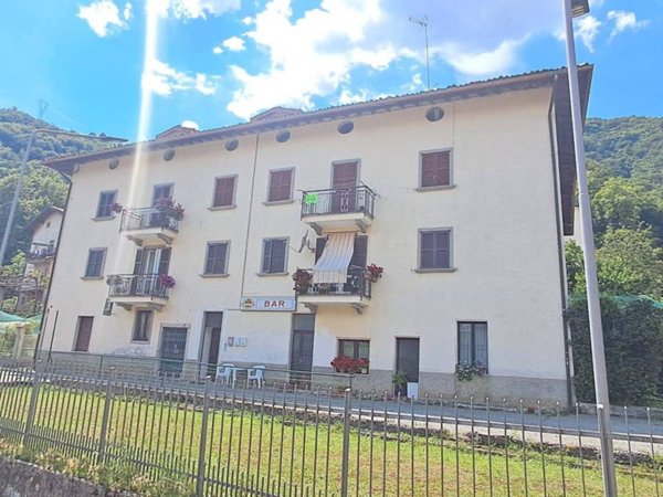 appartamento in vendita a Camerata Cornello