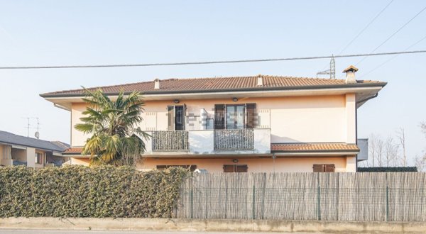appartamento in vendita a Canonica d'Adda