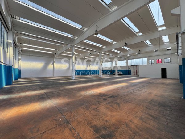 capannone in vendita a Canonica d'Adda