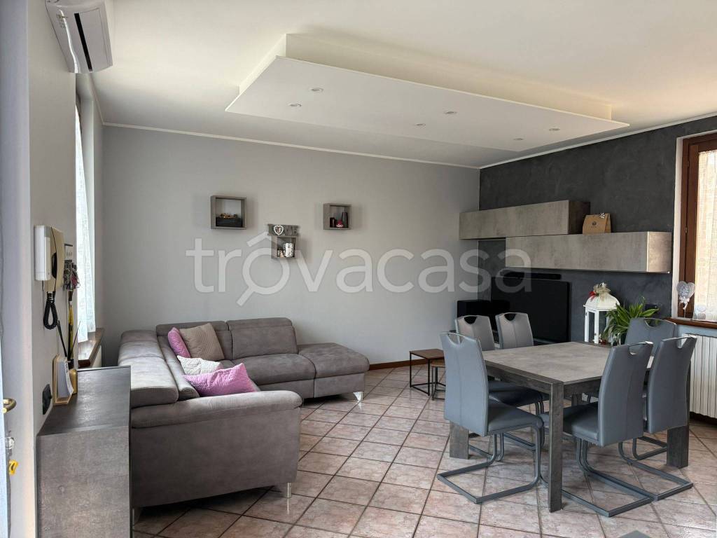 appartamento in vendita a Canonica d'Adda