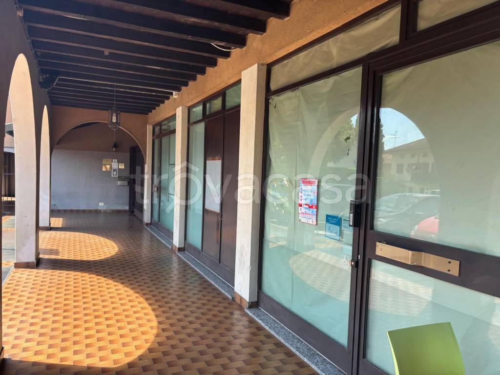 negozio in vendita a Canonica d'Adda