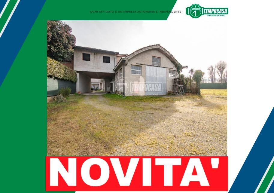 locale commerciale in vendita a Canonica d'Adda