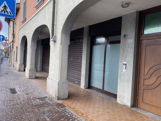 negozio in vendita a Canonica d'Adda