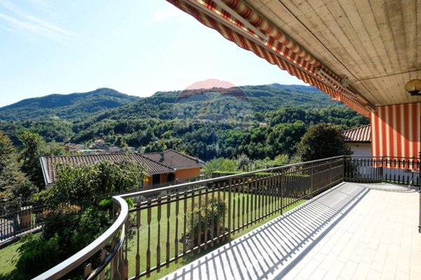 casa indipendente in vendita a Capizzone