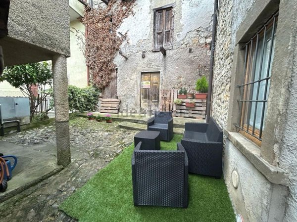 casa indipendente in vendita a Capizzone in zona Gallo