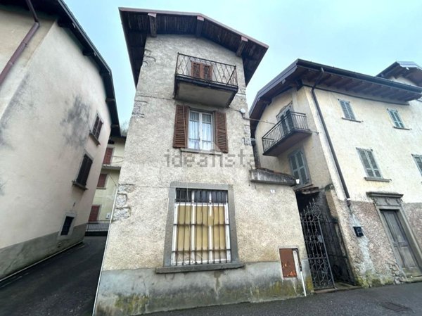 casa indipendente in vendita a Capizzone