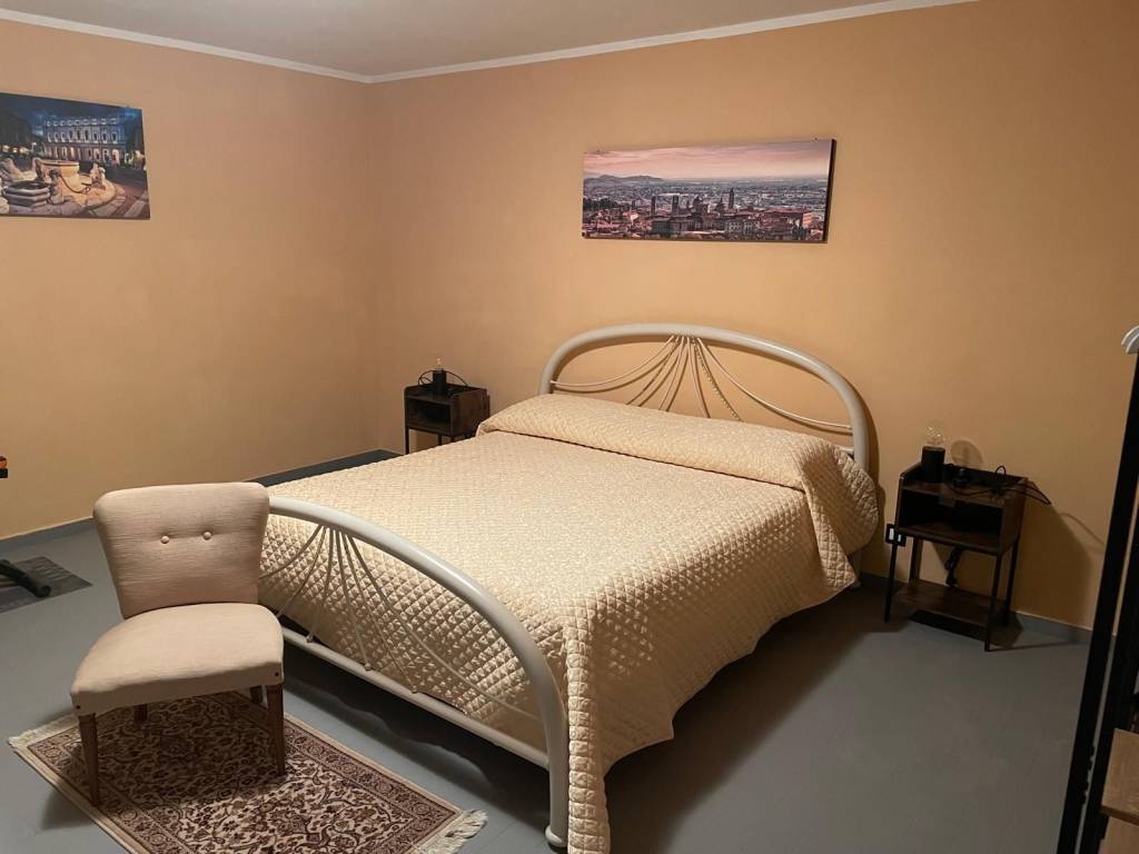 casa indipendente in vendita a Capizzone in zona Caroli
