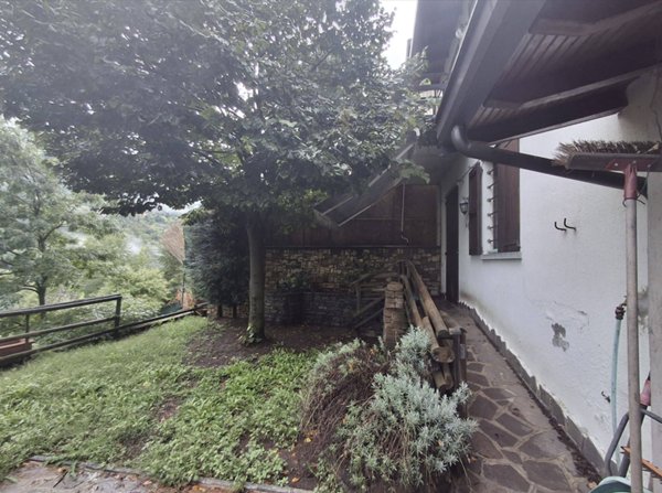 casa indipendente in vendita a Capizzone in zona Caroli