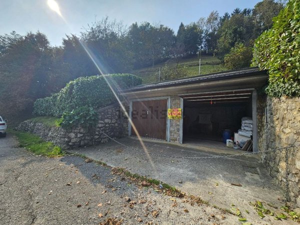 appartamento in vendita a Capizzone in zona La Grate