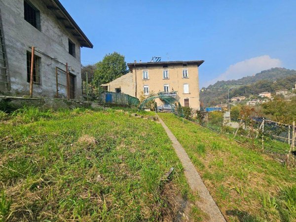 casale in vendita a Capizzone